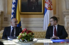 4. februar 2013. Predsednik Narodne skupštine mr Nebojša Stefanović u razgovoru sa predsedavajućim Saveta ministara Bosne i Hercegovine Vjekoslavom Bevandom (foto TANJUG)